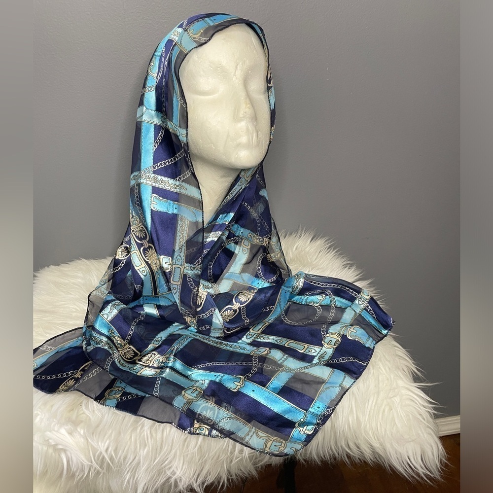 Blue buckle scarf